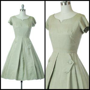VINTAGE 1950S GREEN DRESS